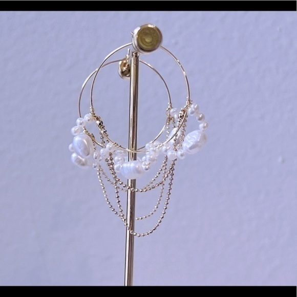 18K GP  Fresh water pearl Earrings - Picture 3 of 6